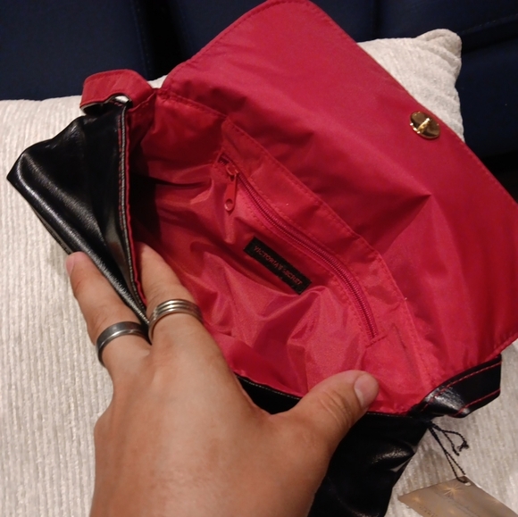 Vintage Victoria Secret Black Small Handbag With Red Lining CL - Picture 6 of 6